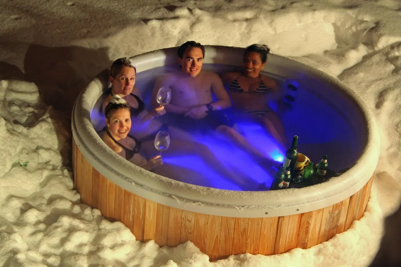 הוילה שאמוני Marmotte Mountain Retreat בקתה